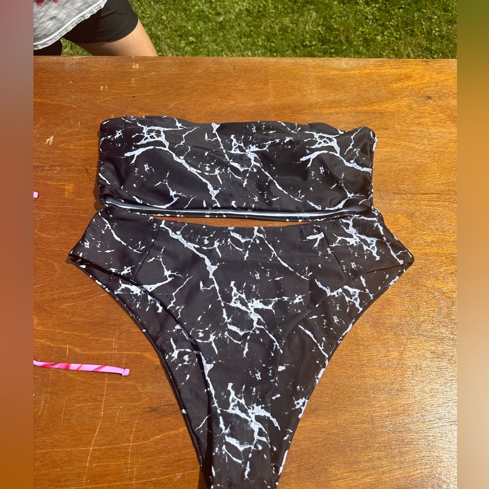 Women’s bathing suit
